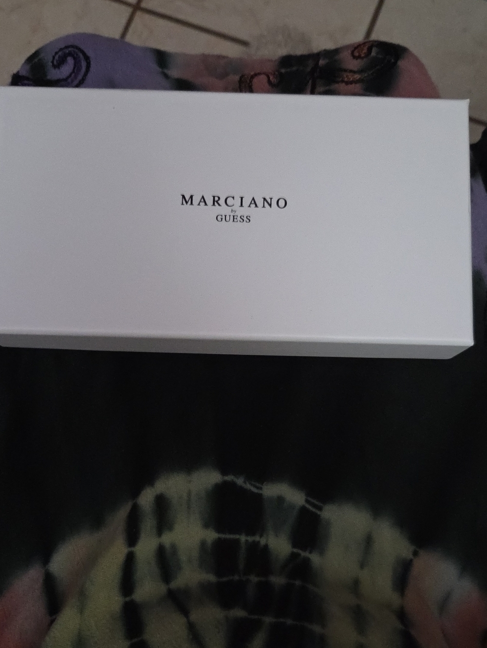 Marciano Guess Black Sunglasses In Velvet Case NWOT